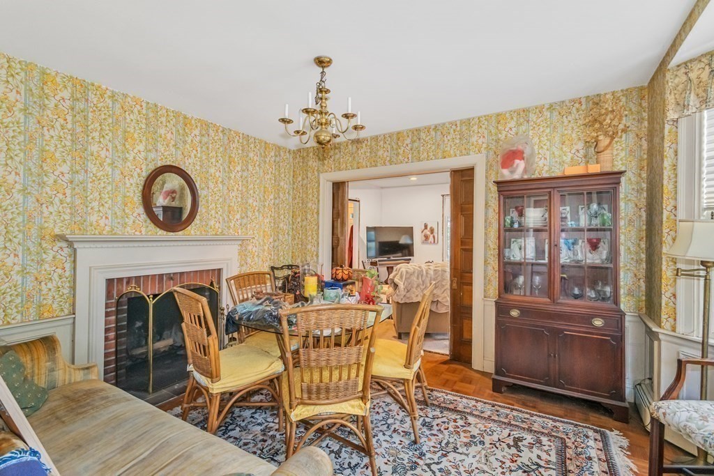 88 Crest Road Wellesley, MA 02482 - Photo 11 of 22