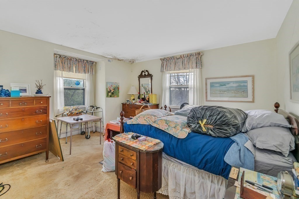 88 Crest Road Wellesley, MA 02482 - Photo 17 of 22