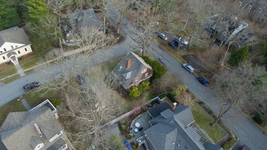 88 Crest Road Wellesley, MA 02482 - Photo 7 of 22