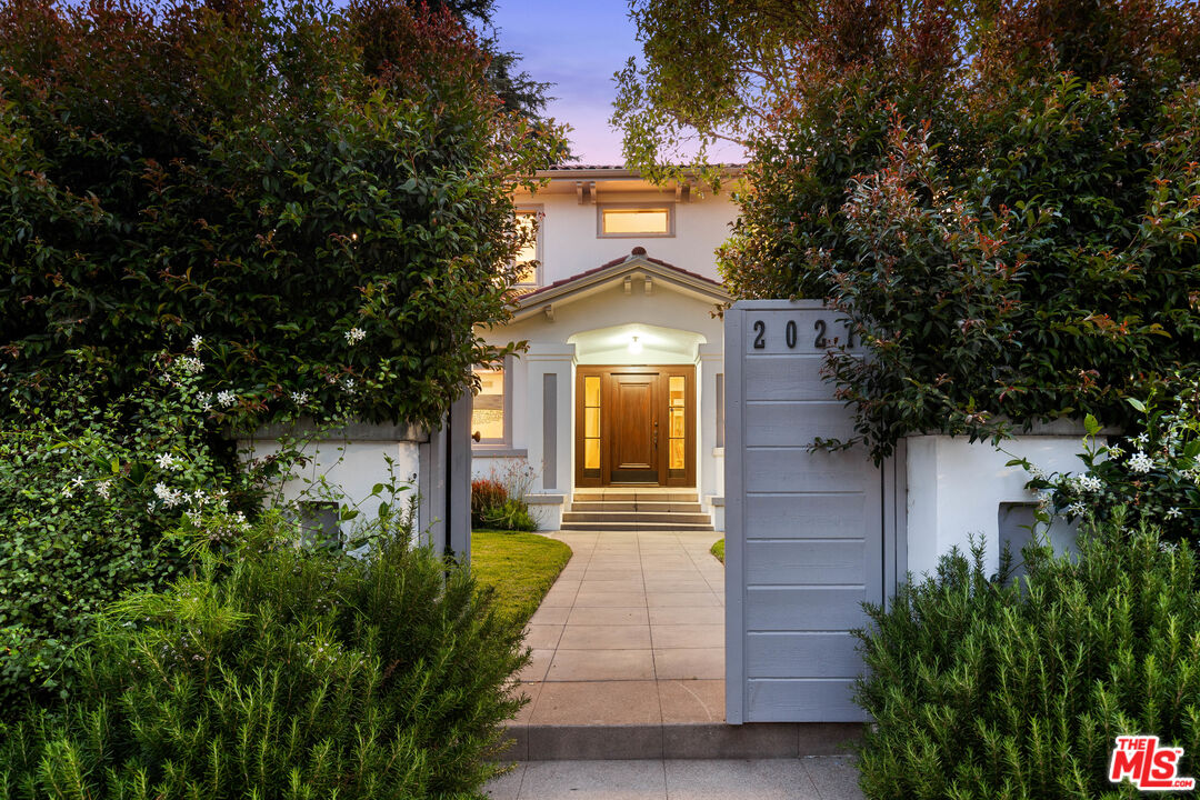 5850 Foothill Drive Los Angeles, CA 90068 - Photo 2 of 33 a front view of a house with trees