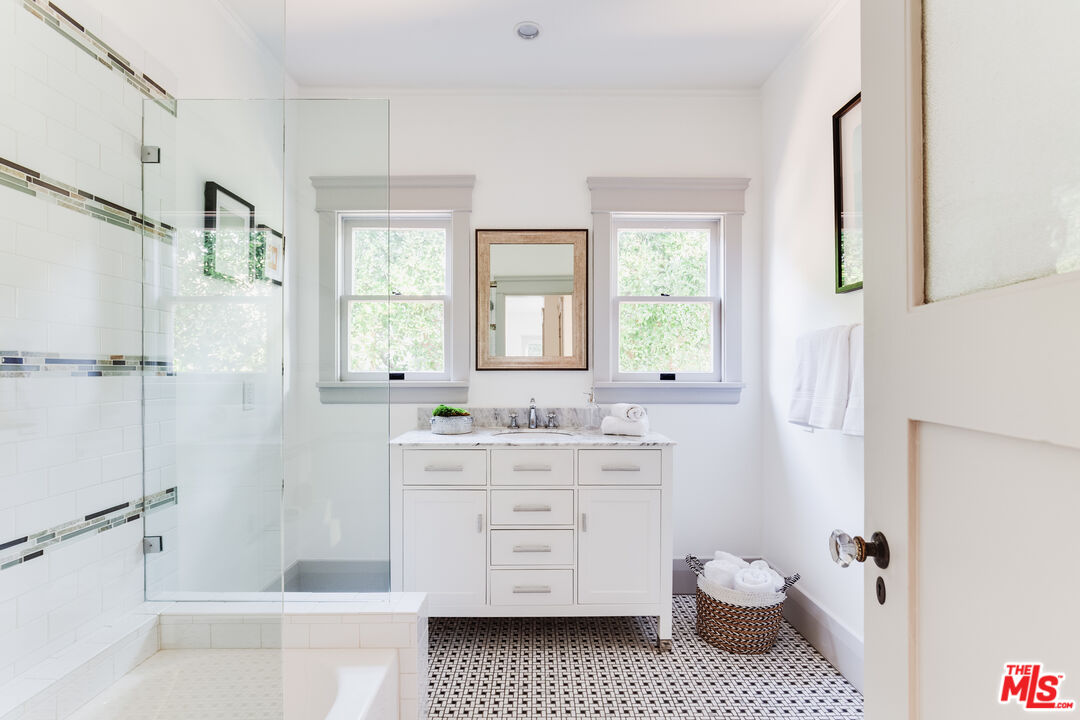5850 Foothill Drive Los Angeles, CA 90068 - Photo 11 of 33 a bathroom with a sink toilet and shower