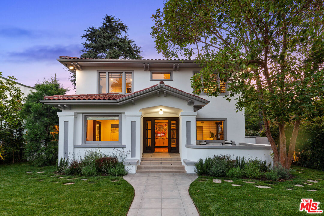 5850 Foothill Drive Los Angeles, CA 90068 - Photo 32 of 33 a front view of a house with garden