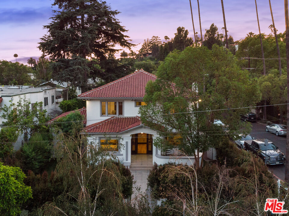 5850 Foothill Drive Los Angeles, CA 90068 - Photo 33 of 33 a front view of a house with a garden