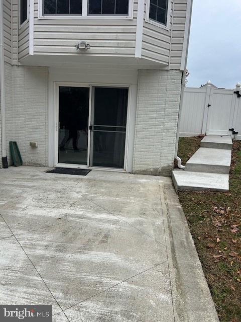 16272 Eagle Flight Circle Woodbridge, VA 22191 - Photo 7 of 19 a view of a entryway of the house