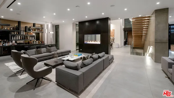 $175,000 | 1140 Summit Drive, Beverly Hills, CA 90210