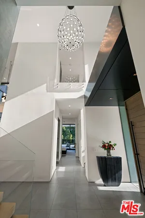 $175,000 | 1140 Summit Drive, Beverly Hills, CA 90210