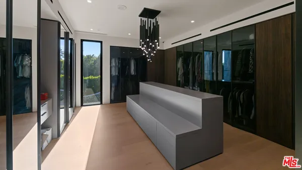 $175,000 | 1140 Summit Drive, Beverly Hills, CA 90210