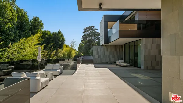 $175,000 | 1140 Summit Drive, Beverly Hills, CA 90210