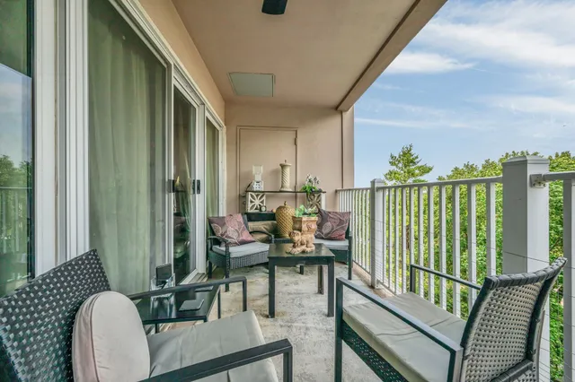 $1,500 | 3415 West End Avenue, Unit 310, Nashville, TN 37203