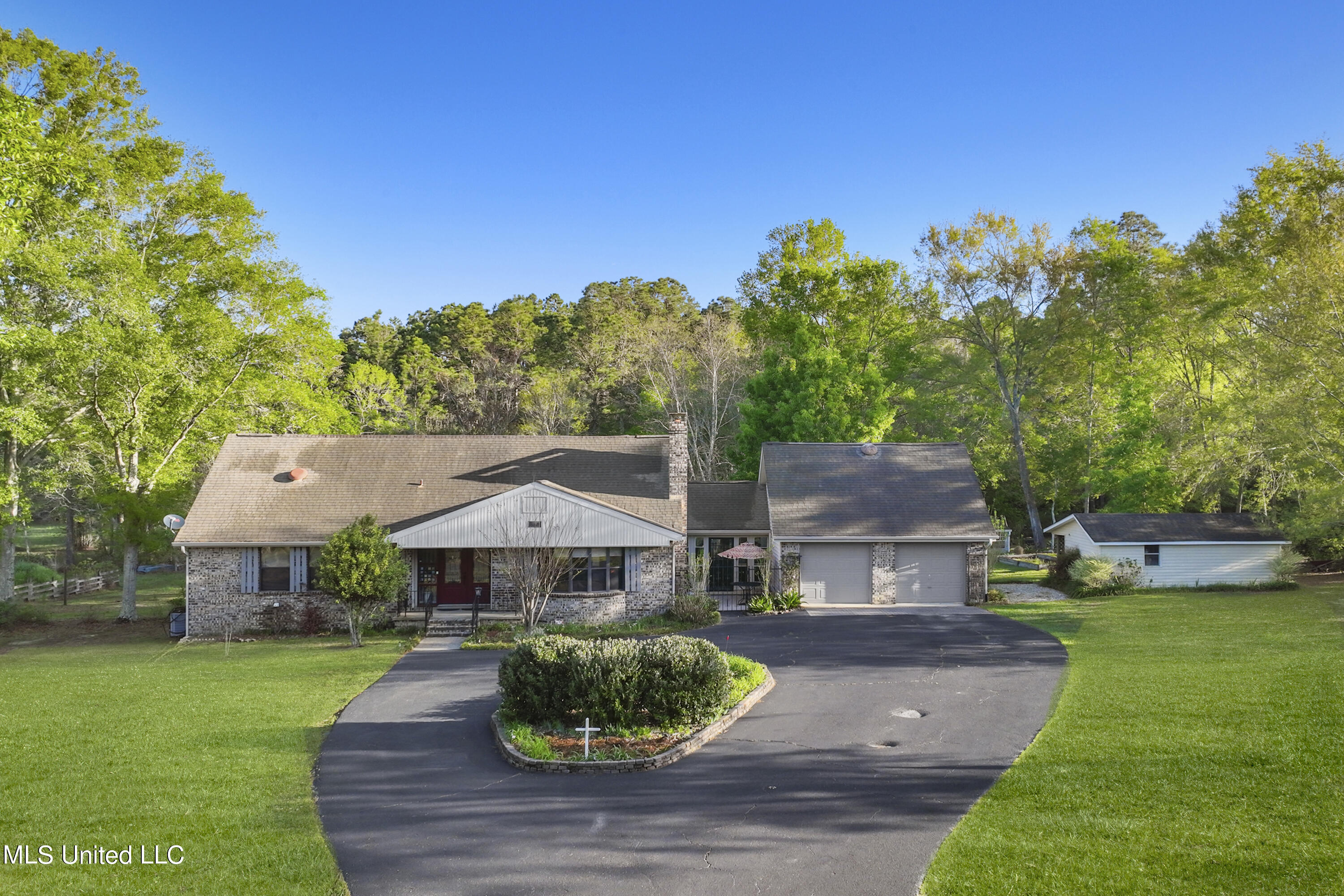 6804 Humphrey Road Vancleave, MS 39565 - Photo 2 of 44 001