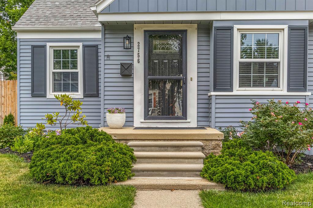 2756 Cumberland Road Berkley, MI 48072 - Photo 4 of 31 Gallery Image 4