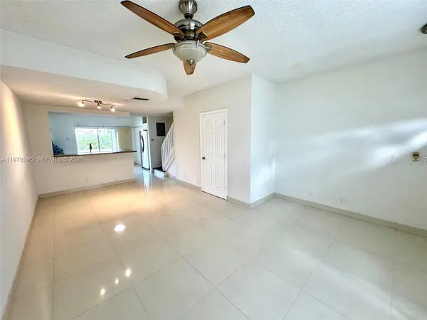 $2,400 | 44 Key W Court, Unit 44, Weston, FL 33326