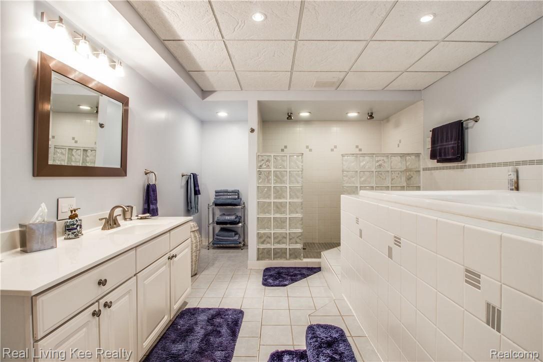 5330 Old Mill Road Rochester, MI 48306 - Photo 48 of 77 INTERIORS (43 of 46).jpg