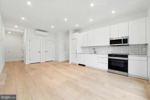 $2,215 | 2406 Frankford Avenue, Unit 14, Philadelphia, PA 19125