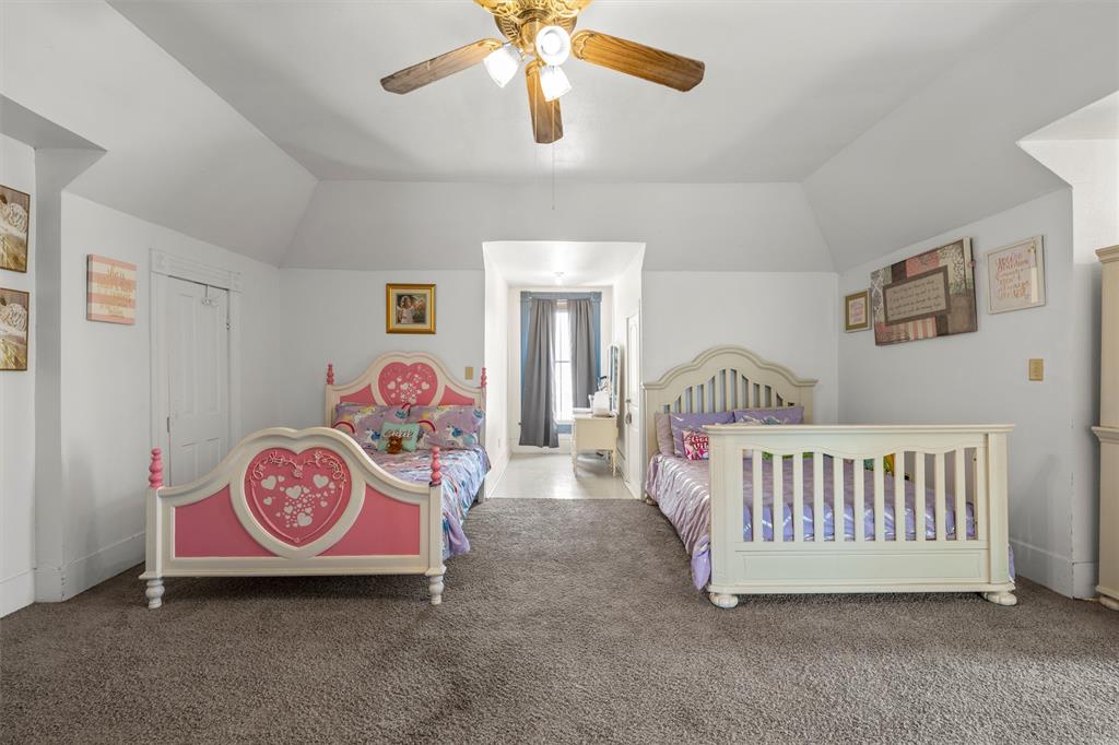 722 South Harrison Street West, TX 76691 - Photo 22 of 34
