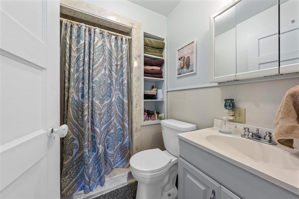 722 South Harrison Street West, TX 76691 - Photo 25 of 34