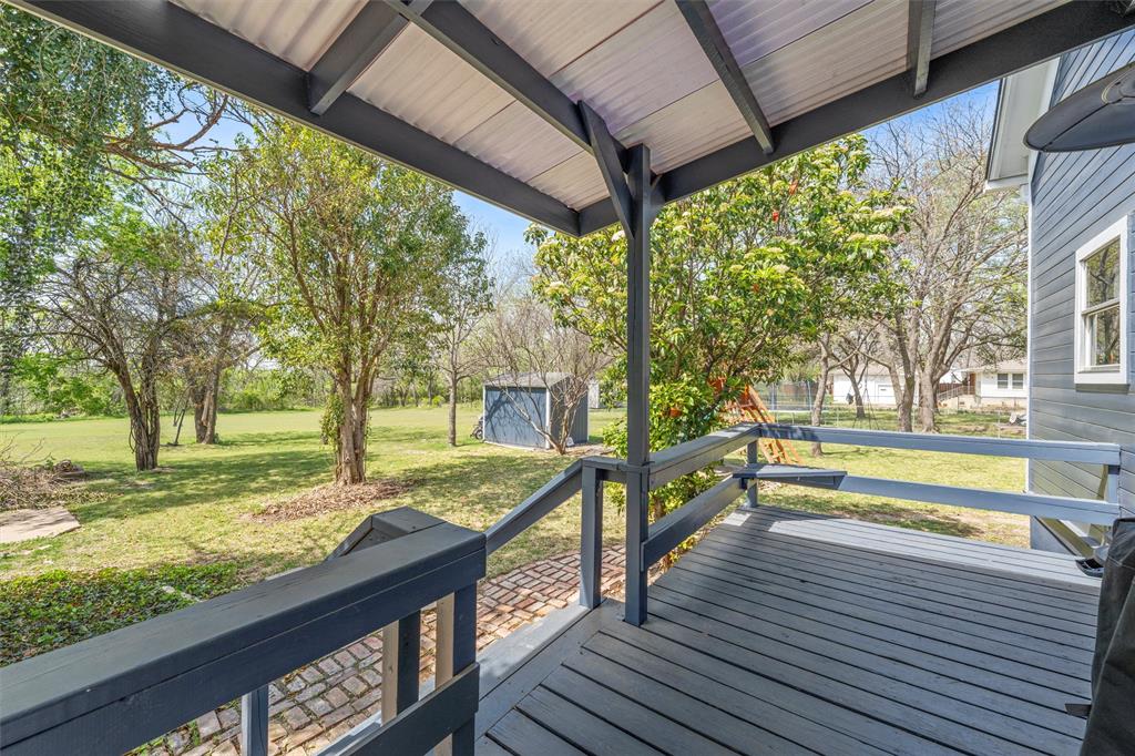 722 South Harrison Street West, TX 76691 - Photo 26 of 34