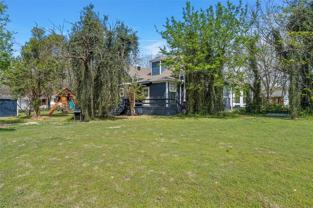 722 South Harrison Street West, TX 76691 - Photo 28 of 34