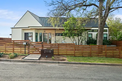 $2,395,000 | 2116 Kenwood Avenue, Austin, TX 78704