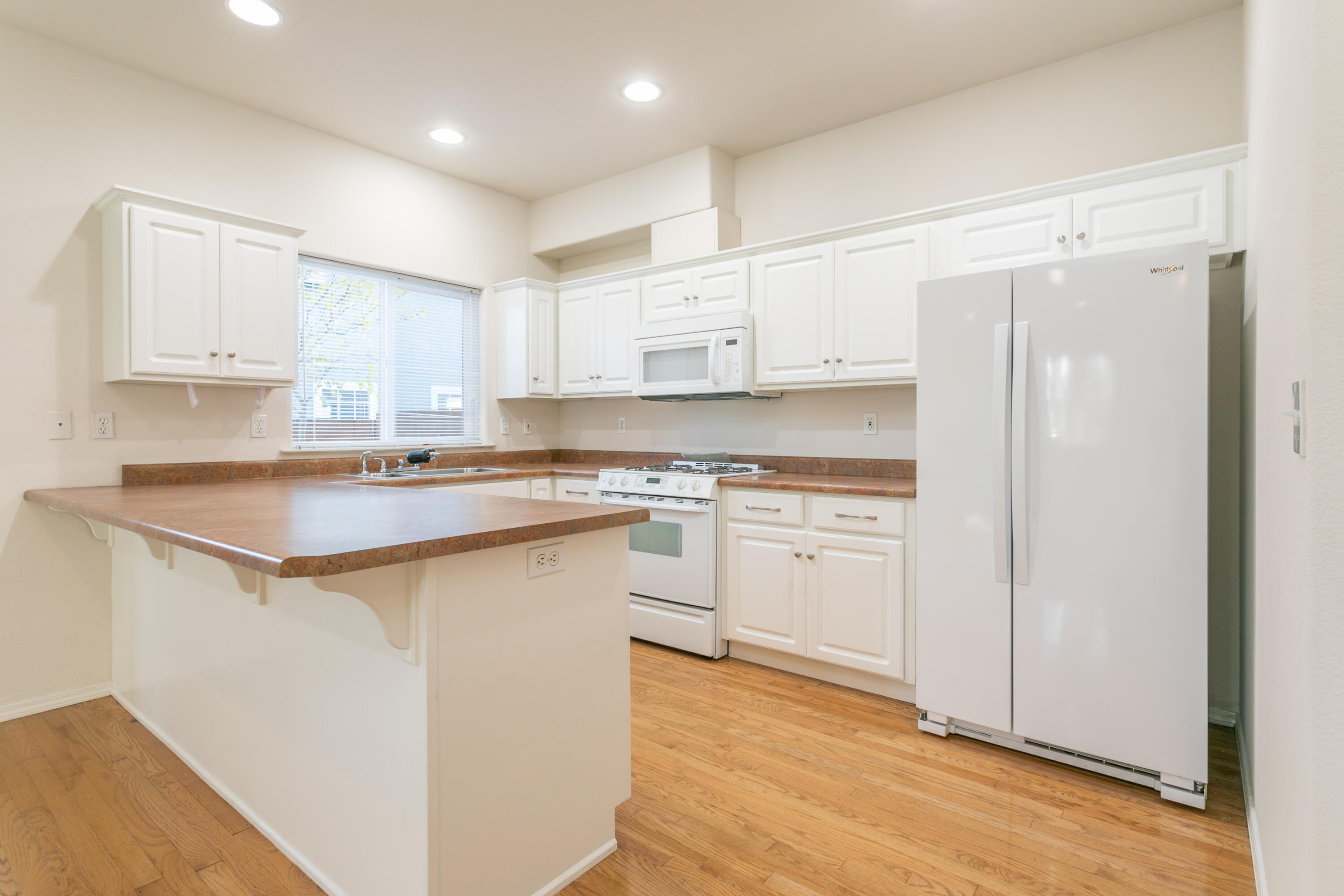 623 Shadow Way Central Point, OR 97502 - Photo 15 of 37 Shadow632-7529