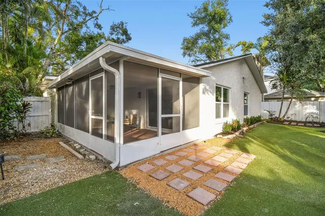 $974,999 | 3320 West Villa Rosa Street, Tampa, FL 33611