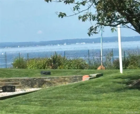 $1,175,000 | 350 Soundview Road, Orient, NY 11957