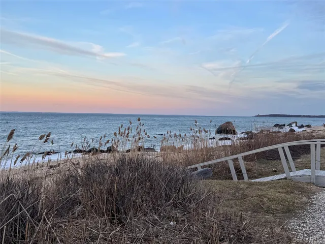 $1,175,000 | 350 Soundview Road, Orient, NY 11957