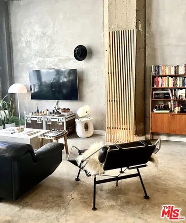 $3,000 | 711 South Olive Street, Unit 409, Los Angeles, CA 90014