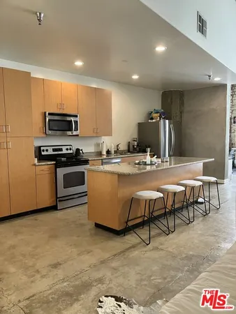 $3,000 | 711 South Olive Street, Unit 409, Los Angeles, CA 90014