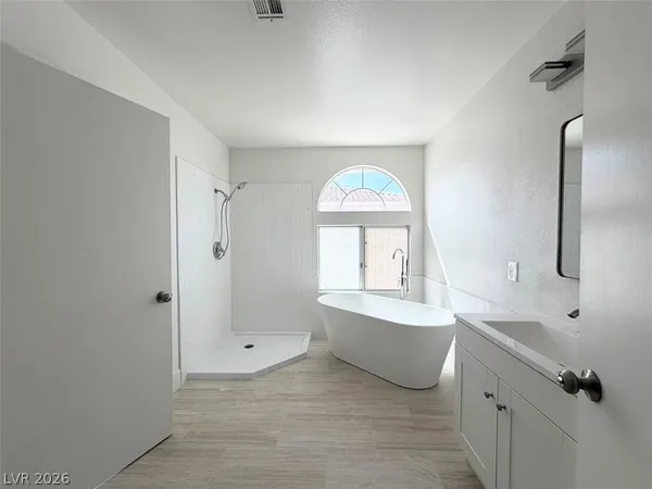 $2,800 | 261 Delfino Way, Henderson, NV 89074