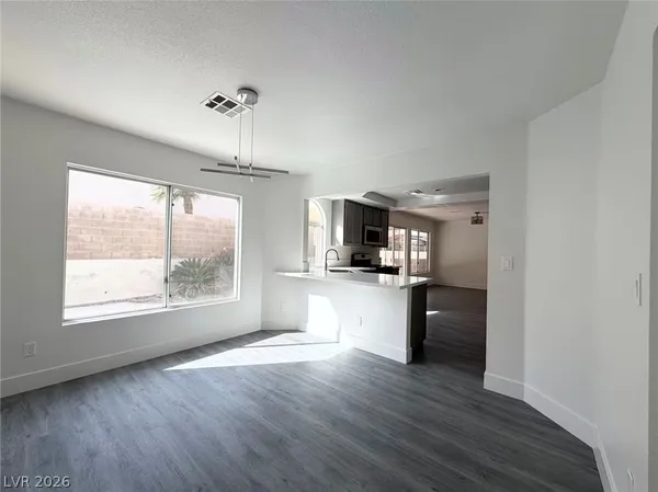 $2,800 | 261 Delfino Way, Henderson, NV 89074