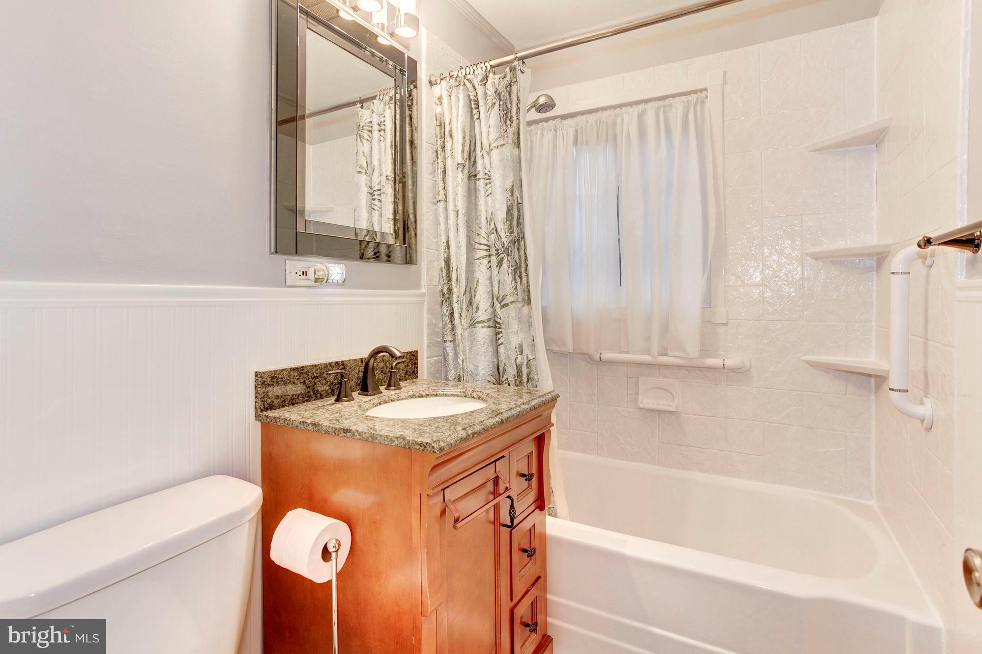 4024 Gallows Road Annandale, VA 22003 - Photo 12 of 22 Full bath