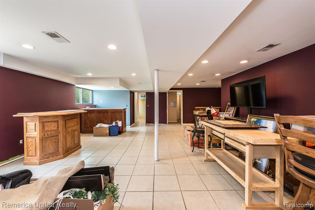 3500 East Schafer Road Howell, MI 48843 - Photo 23 of 37 Gallery Image 23