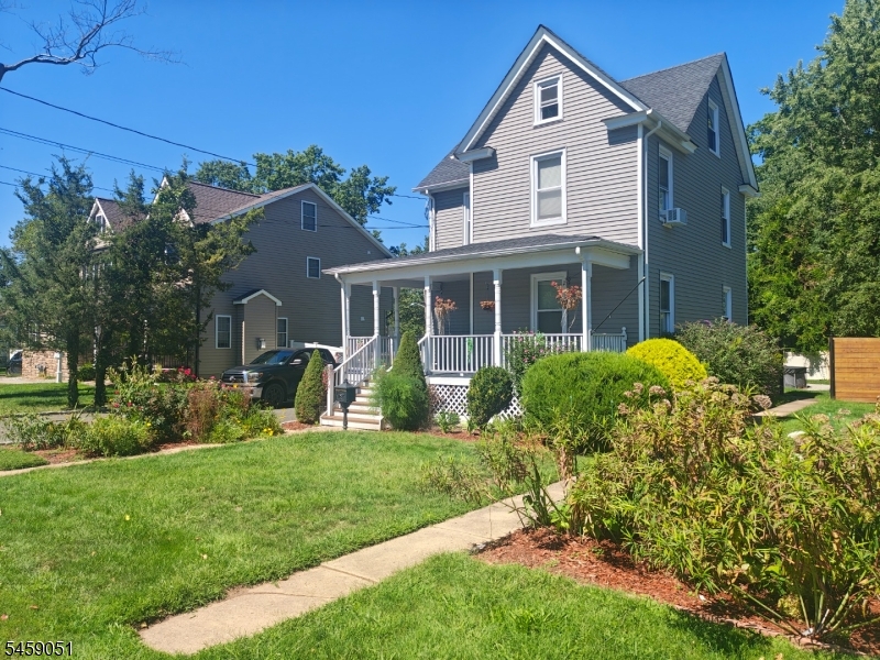 616 Center Street Dunellen, NJ 08812 - Photo 1 of 30 Gallery Image 1