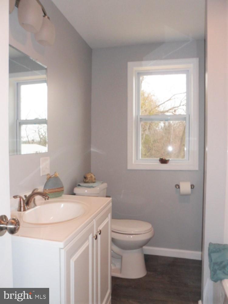 819 Maytown Road Elizabethtown, PA 17022 - Photo 16 of 32 Main bath