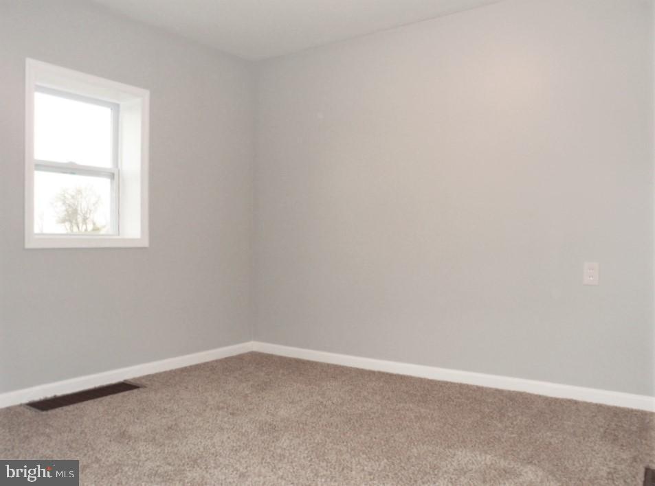 819 Maytown Road Elizabethtown, PA 17022 - Photo 18 of 32 2nd bedroom