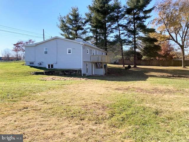819 Maytown Road Elizabethtown, PA 17022 - Photo 25 of 32 Side view