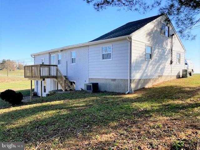 819 Maytown Road Elizabethtown, PA 17022 - Photo 3 of 32