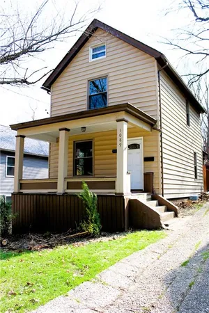 $190,000 | 1089 Main Street, Coraopolis, PA 15108