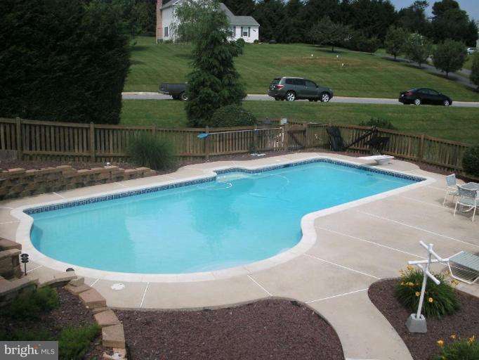 2640 Leslie Road Mount Airy, MD 21771 - Photo 4 of 16 In-ground 42X22 Sylvan Pool