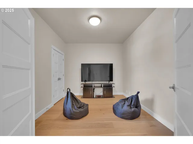 $575,000 | 1004 South 46th Street, Springfield, OR 97478