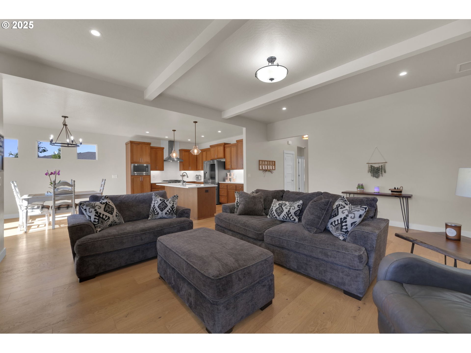 1004 South 46th Street Springfield, OR 97478 - Photo 8 of 34 a living room with furniture and a view of kitchen