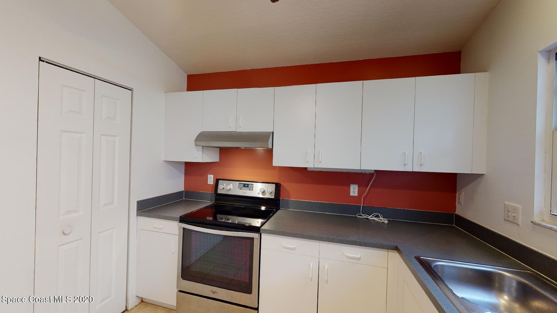 322 Myrtlewood Road Melbourne, FL 32940 - Photo 13 of 40 322-Myrtlewood-Rd-01182021_182949