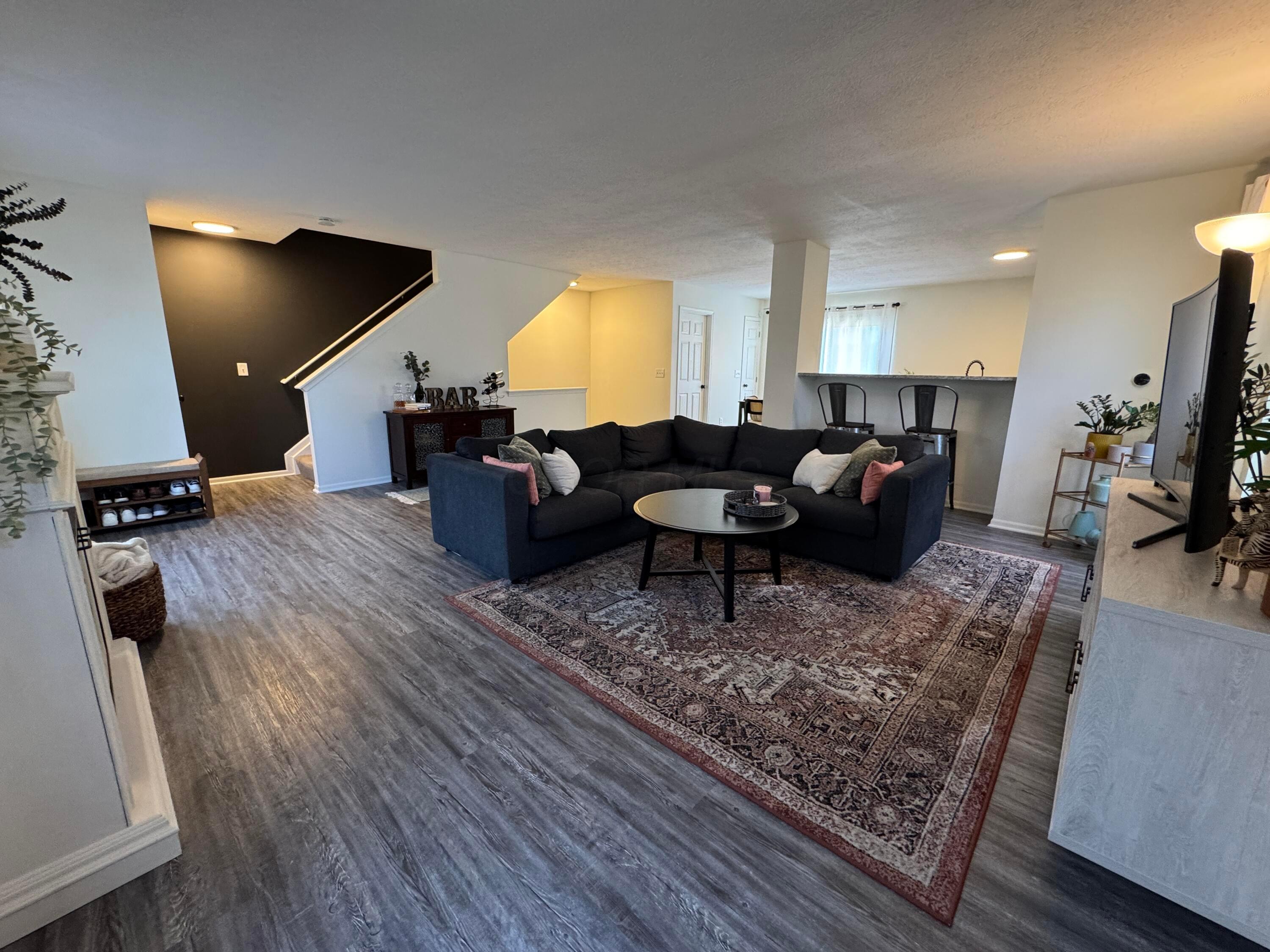 492 Autumn Ridge Circle Pickerington, OH 43147 - Photo 4 of 31 Living Area (3)