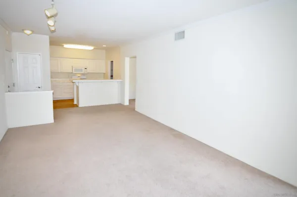 $2,750 | 10840 Scripps Ranch Boulevard, Unit 206, San Diego, CA 92131