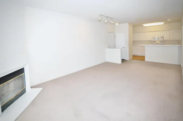 $2,750 | 10840 Scripps Ranch Boulevard, Unit 206, San Diego, CA 92131