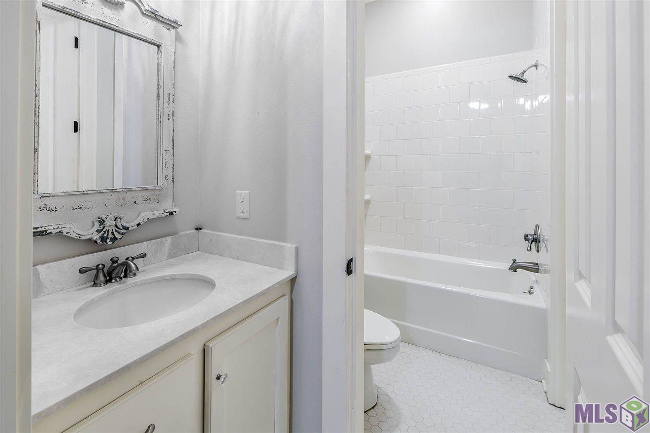 147 Rue De Levert Raceland, LA 70394 - Photo 17 of 33 Bath between Bedroom 2 & 3