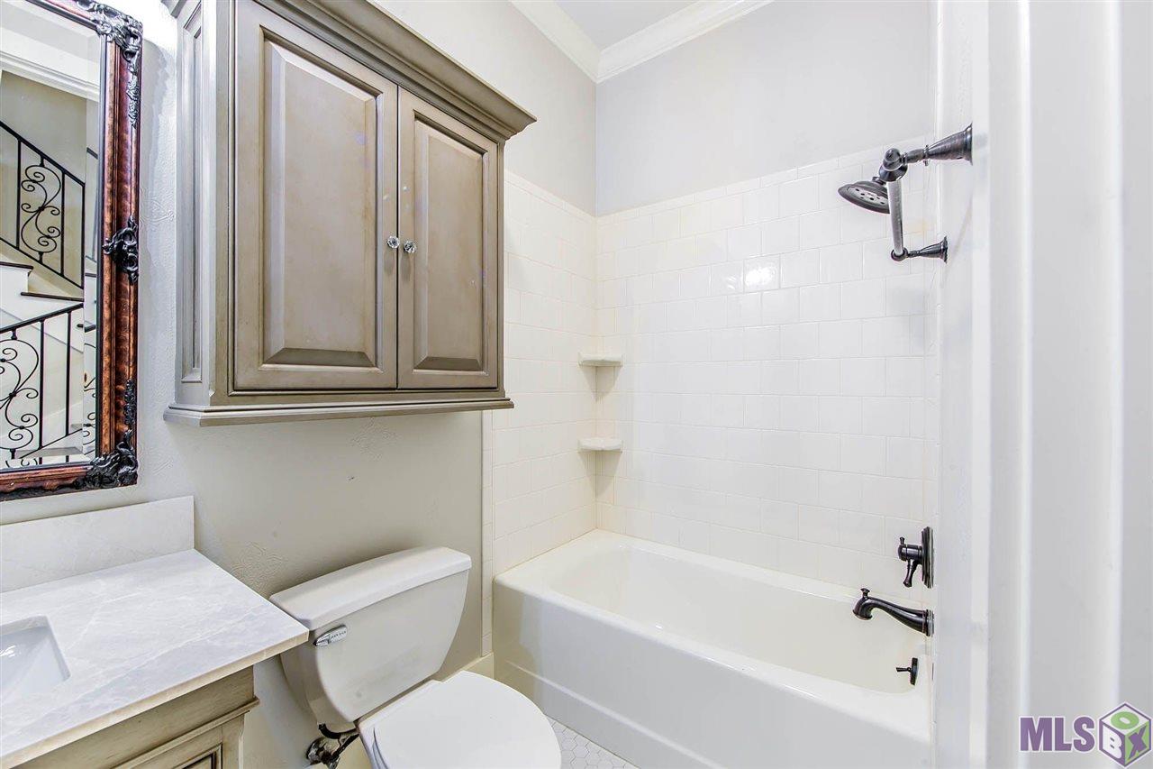 147 Rue De Levert Raceland, LA 70394 - Photo 19 of 33 Bathroom 3
