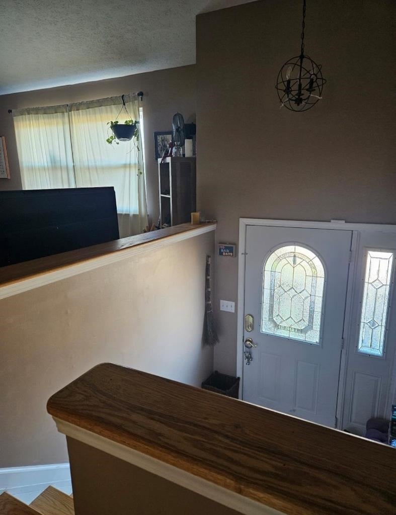 178 Warren Road Huntington, WV 25704 - Photo 2 of 14 Gallery Image 2