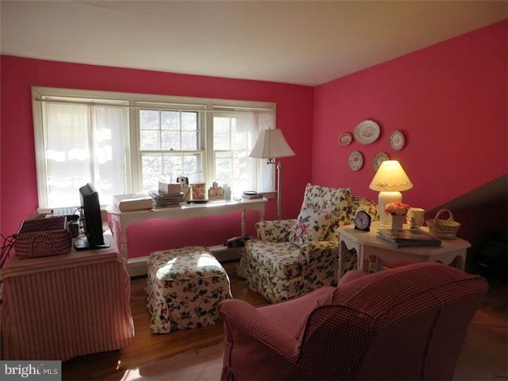 218 Iron Bridge Road Pottstown, PA 19465 - Photo 15 of 23 Bedroom - Main